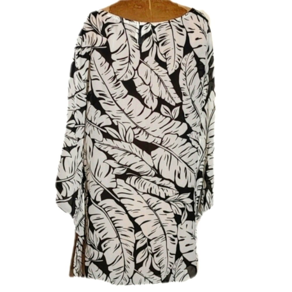 Fun floral tunic with fabulous sleeves